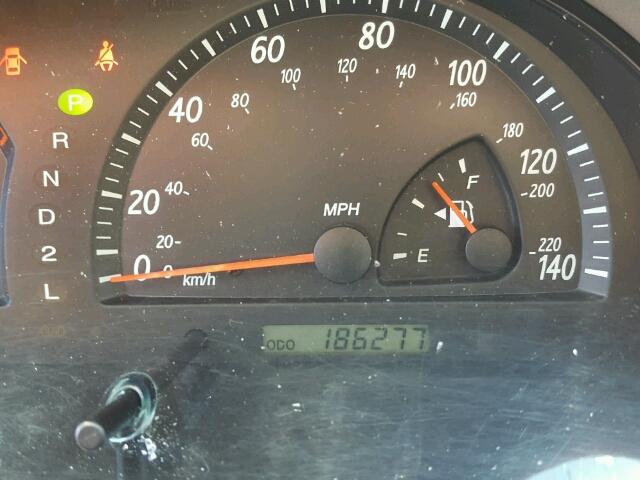 4T1BF30K92U525477 - 2002 TOYOTA CAMRY LE მწვანე ფოტო 8