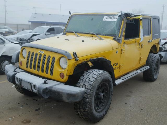 1J4GA391X8L559357 - 2008 JEEP WRANGLER U YELLOW photo 2