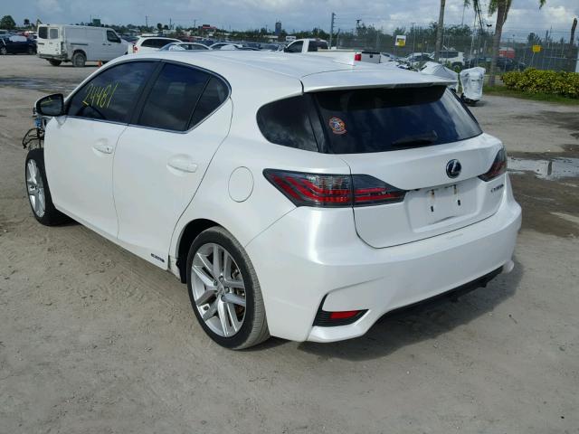 JTHKD5BH6F2218405 - 2015 LEXUS CT 200 WHITE photo 3