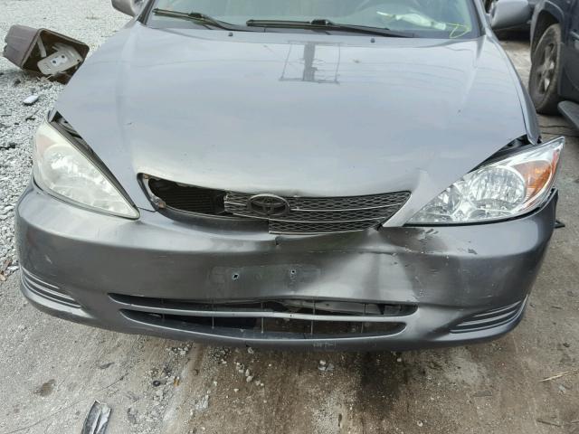 4T1BE32K04U934728 - 2004 TOYOTA CAMRY LE GRAY photo 9