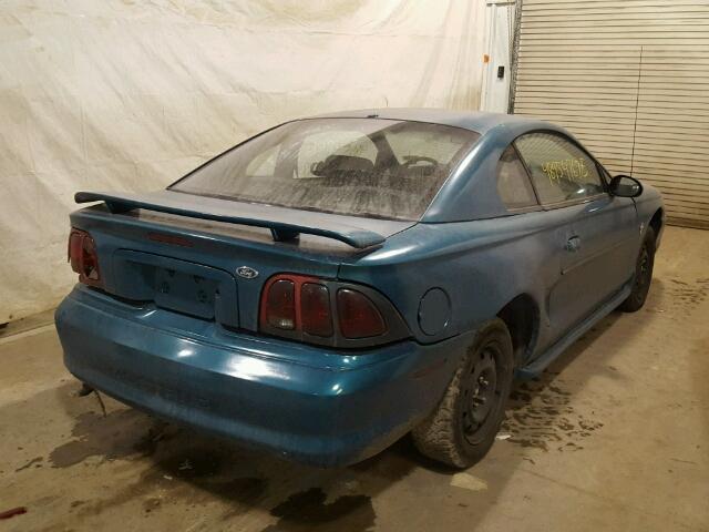 1FAFP4044WF169577 - 1998 FORD MUSTANG BLUE photo 4