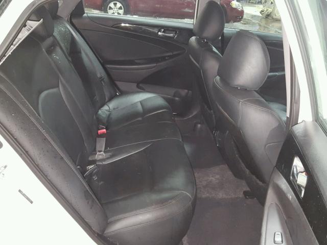 5NPEC4AB8DH713130 - 2013 HYUNDAI SONATA SE 白色 照片 6