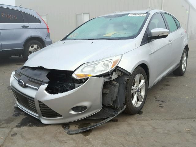 1FADP3K2XDL336097 - 2013 FORD FOCUS SE SILVER photo 2