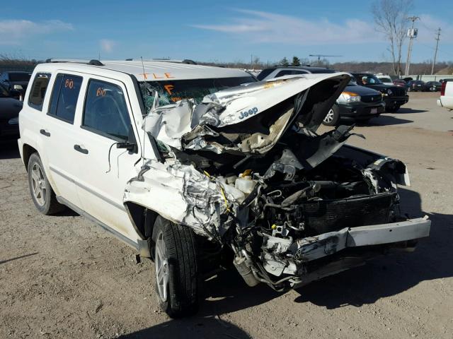 1J8FF48W98D669230 - 2008 JEEP PATRIOT LI WHITE photo 1