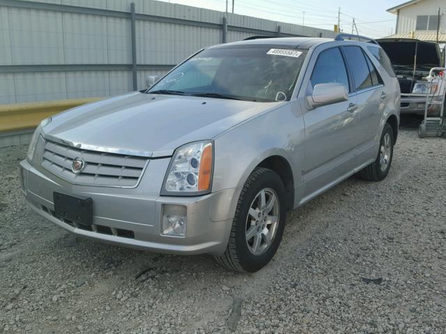 1GYEE637270184638 - 2007 CADILLAC SRX SILVER photo 2