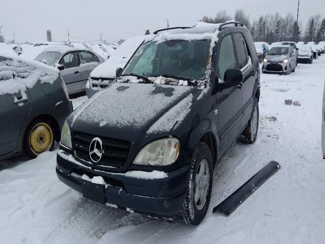 4JGAB54E41A230374 - 2001 MERCEDES-BENZ ML 320 BLUE photo 2