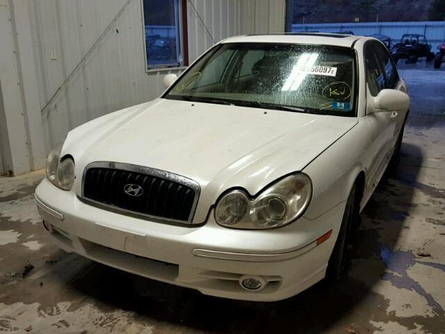 KMHWF25S24A948698 - 2004 HYUNDAI SONATA GL WHITE photo 2