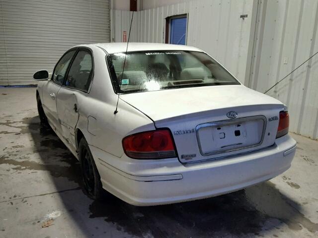 KMHWF25S24A948698 - 2004 HYUNDAI SONATA GL WHITE photo 3