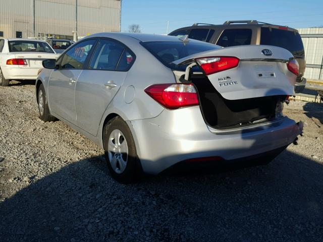 KNAFK4A65G5561643 - 2016 KIA FORTE LX SILVER photo 3