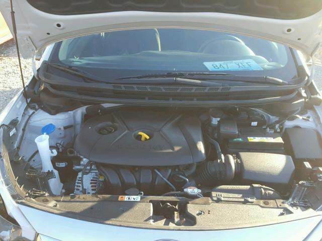 KNAFK4A65G5561643 - 2016 KIA FORTE LX SILVER photo 7