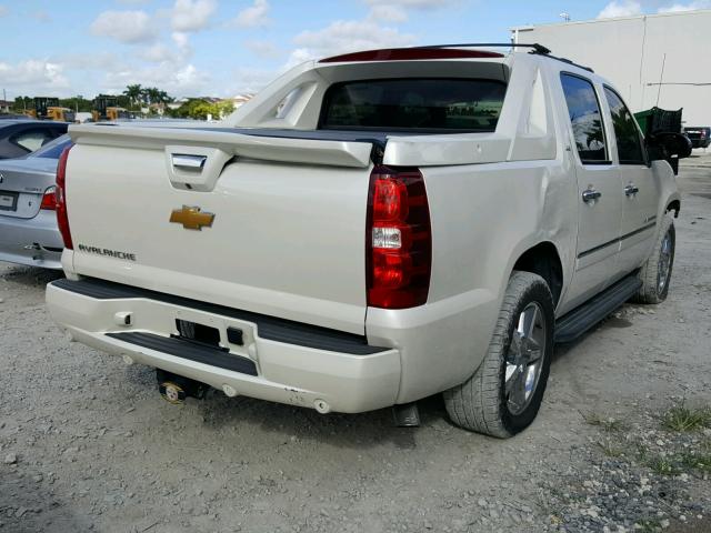 3GNMCGE04CG244803 - 2012 CHEVROLET AVALANCHE WHITE photo 4