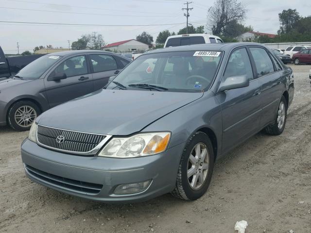 4T1BF28B6YU031648 - 2000 TOYOTA AVALON XL GRAY photo 2