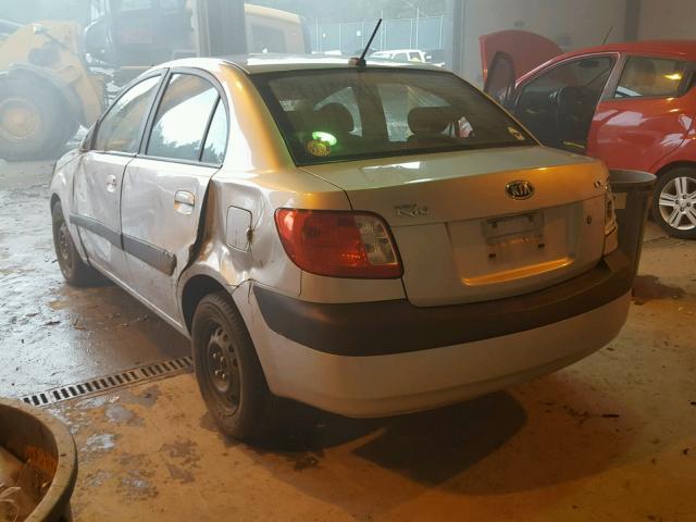 KNADE223X96466662 - 2009 KIA RIO BASE SILVER photo 3