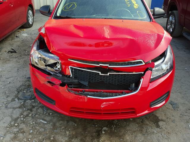 1G1PA5SH2E7239178 - 2014 CHEVROLET CRUZE LS RED photo 9