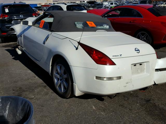 JN1AZ36A95M751077 - 2005 NISSAN 350Z ROADS WHITE photo 3