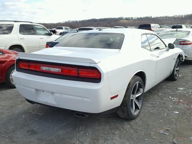 2C3CDYAG6EH310429 - 2014 DODGE CHALLENGER WHITE photo 4