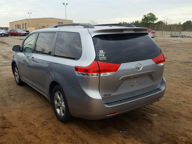 5TDKK3DC6ES494135 - 2014 TOYOTA SIENNA LE SILVER photo 3