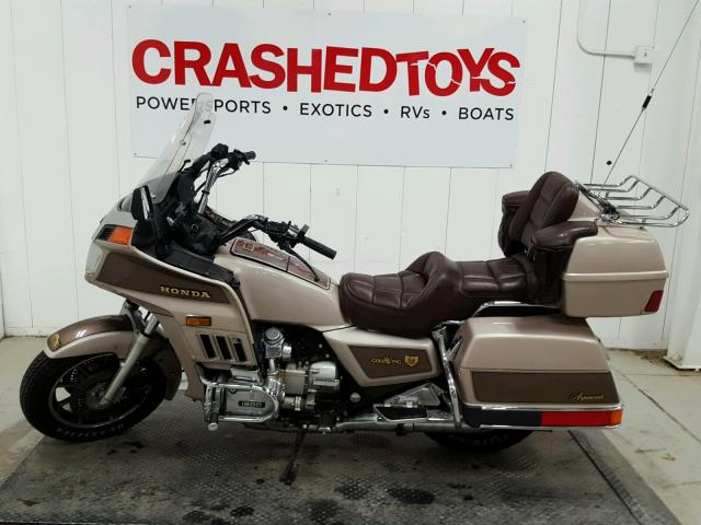 1HFSC142XFA107194 - 1985 HONDA GL1200 A BEIGE photo 3