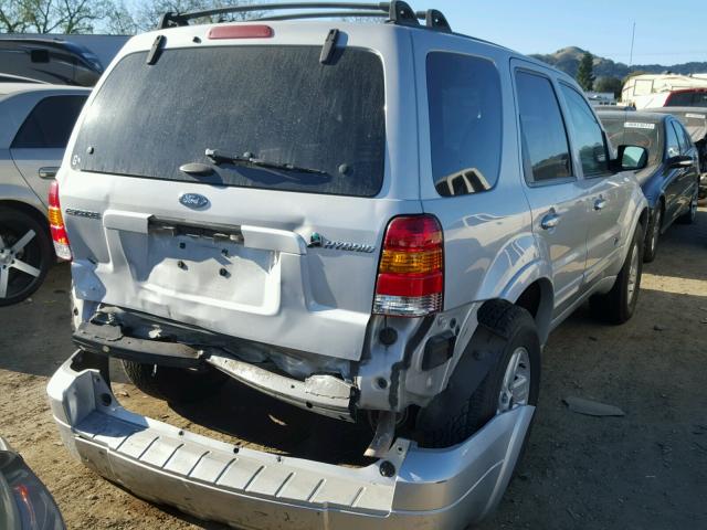 1FMYU95H55KB77984 - 2005 FORD ESCAPE HEV SILVER photo 4