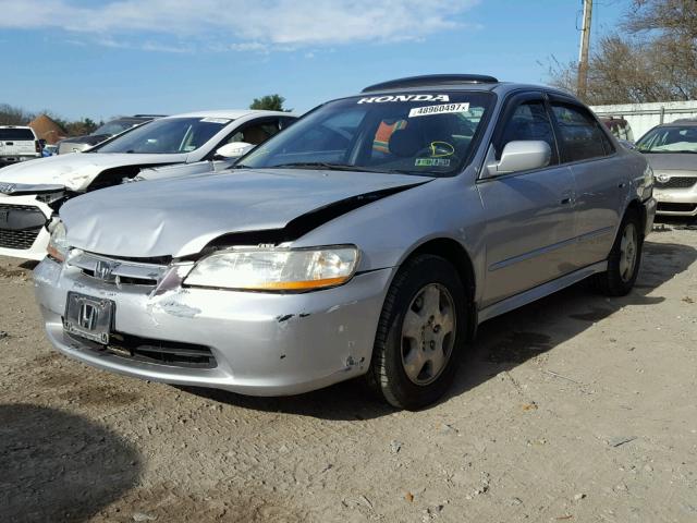 1HGCG16542A078880 - 2002 HONDA ACCORD EX SILVER photo 2