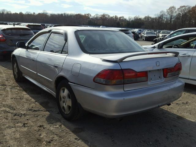 1HGCG16542A078880 - 2002 HONDA ACCORD EX SILVER photo 3