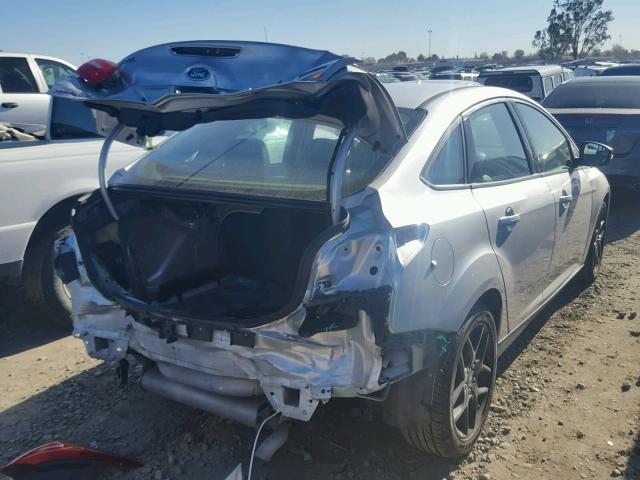 1FADP3F25GL286269 - 2016 FORD FOCUS SE SILVER photo 4