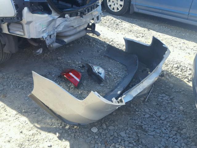 1FADP3F25GL286269 - 2016 FORD FOCUS SE SILVER photo 9