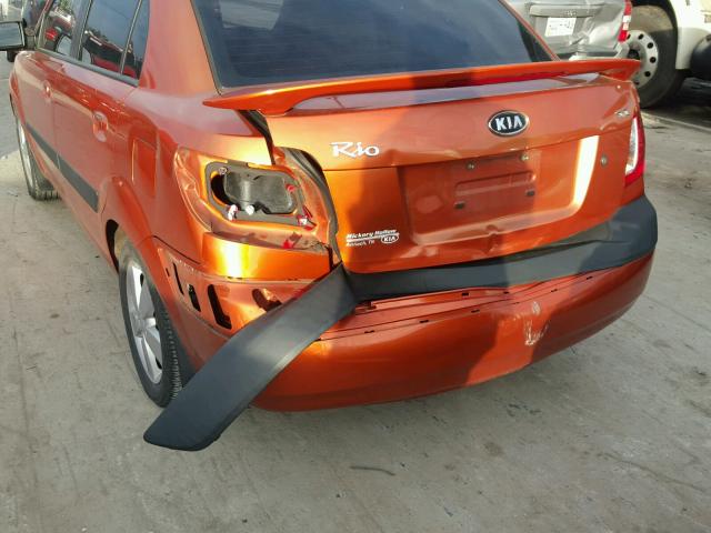 KNADE123786298813 - 2008 KIA RIO BASE ORANGE photo 9