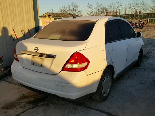 3N1BC11E99L397386 - 2009 NISSAN VERSA S WHITE photo 4