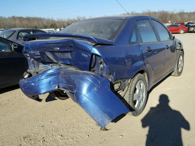 1FAFP34N55W258179 - 2005 FORD FOCUS ZX4 BLUE photo 4