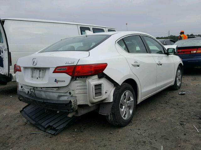 19VDE1F70DE011292 - 2013 ACURA ILX 20 TEC WHITE photo 4