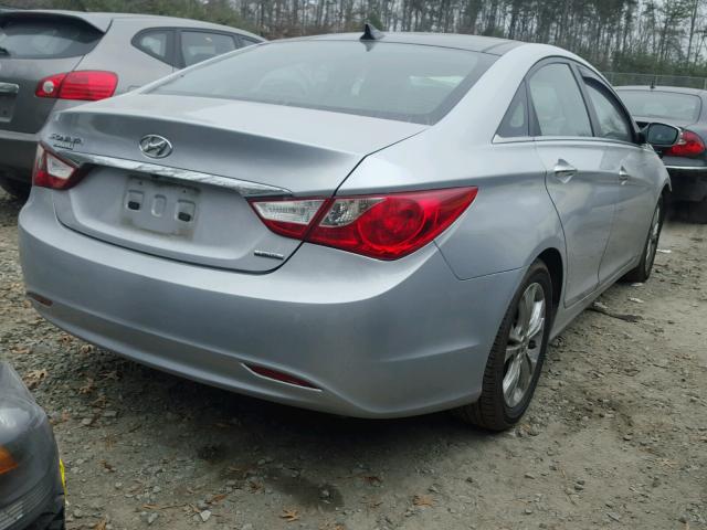 5NPEC4AC5CH431342 - 2012 HYUNDAI SONATA SE SILVER photo 4