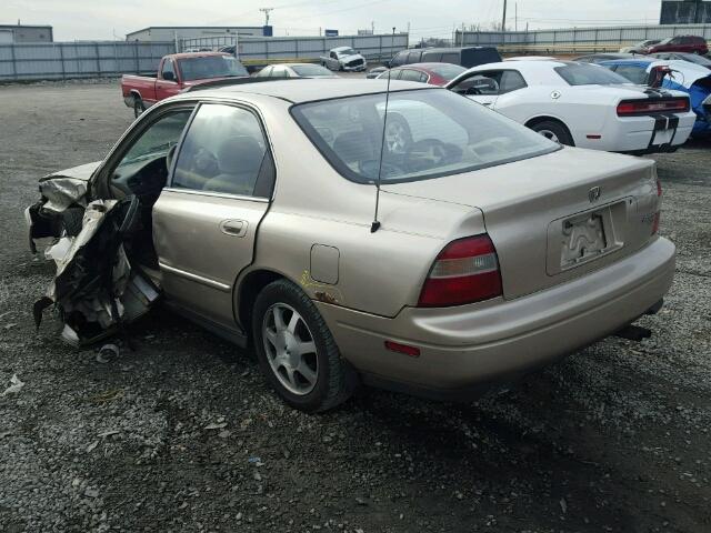 1HGCD5656RA045437 - 1994 HONDA ACCORD EX GOLD photo 3