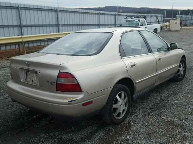 1HGCD5656RA045437 - 1994 HONDA ACCORD EX GOLD photo 4