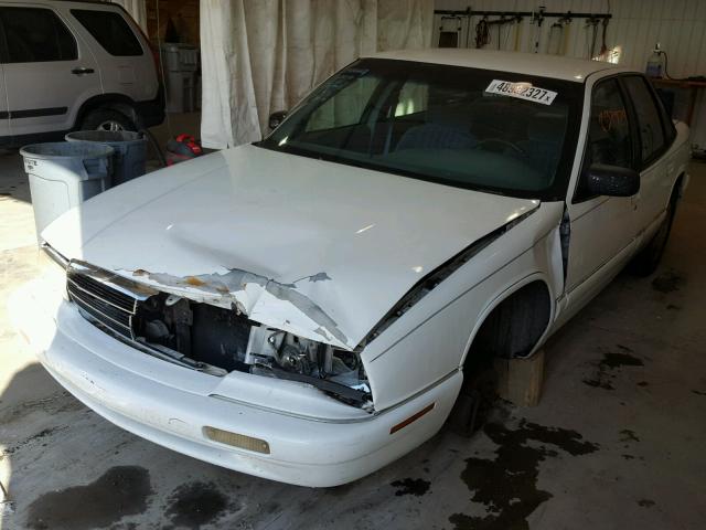 2G4WB52M9S1488580 - 1995 BUICK REGAL CUST WHITE photo 2