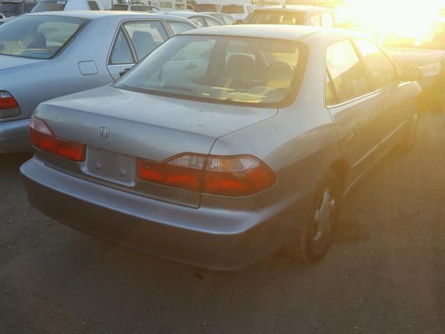 JHMCG6574YC028846 - 2000 HONDA ACCORD EX SILVER photo 4