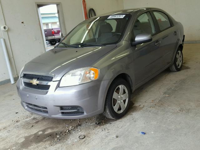 KL1TD5DE6BB129623 - 2011 CHEVROLET AVEO LS GRAY photo 2