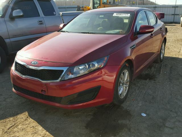 KNAGM4A70B5152997 - 2011 KIA OPTIMA LX RED photo 2