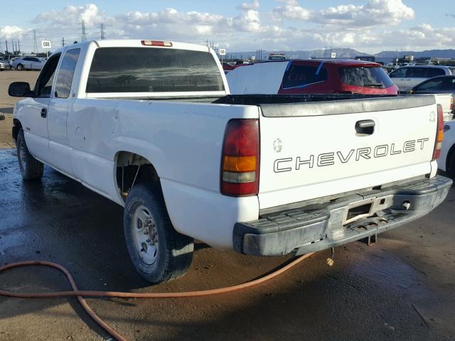 1GCGC29U9YE355478 - 2000 CHEVROLET SILVERADO WHITE photo 3