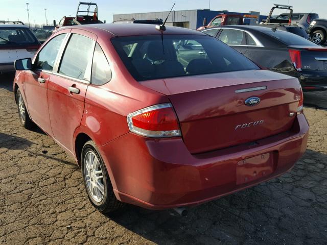 1FAHP3FN2BW189047 - 2011 FORD FOCUS SE RED photo 3