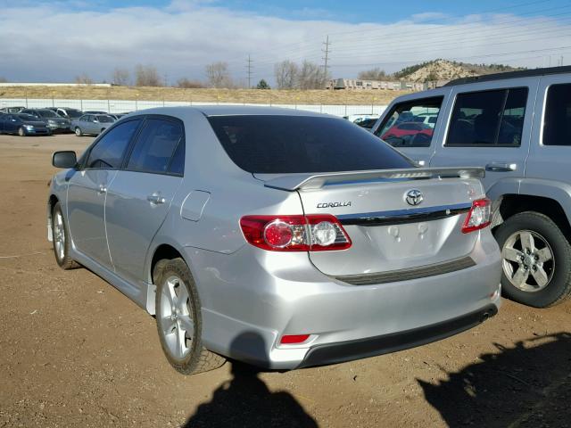 5YFBU4EE0DP090514 - 2013 TOYOTA COROLLA BA SILVER photo 3