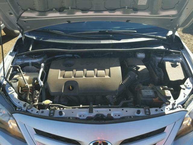 5YFBU4EE0DP090514 - 2013 TOYOTA COROLLA BA SILVER photo 7