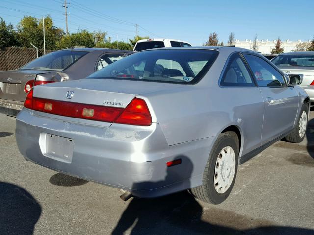 1HGCG326X2A002090 - 2002 HONDA ACCORD LX SILVER photo 4