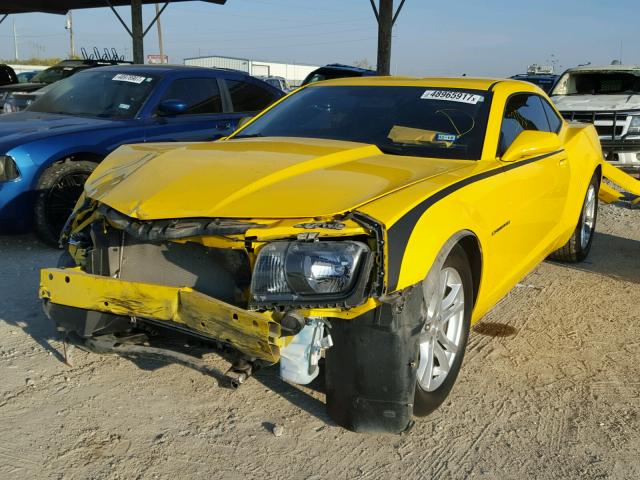 2G1FB1E3XD9178631 - 2013 CHEVROLET CAMARO LT YELLOW photo 2