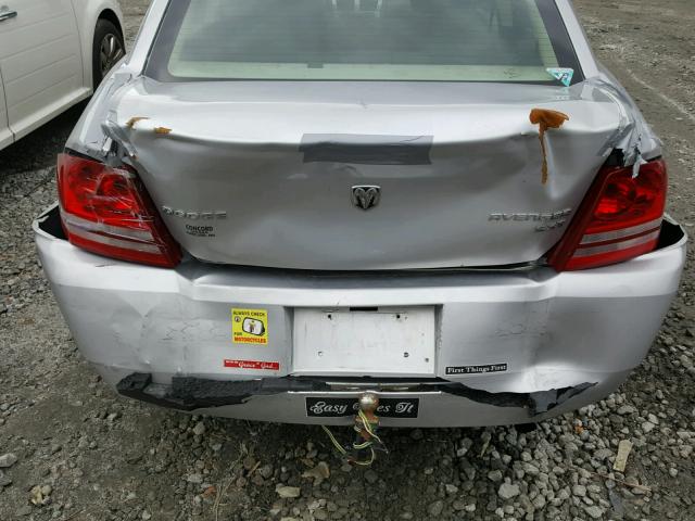 1B3LC46B79N563777 - 2009 DODGE AVENGER SE SILVER photo 9