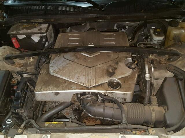 1GYEE637X70130939 - 2007 CADILLAC SRX BEIGE photo 7