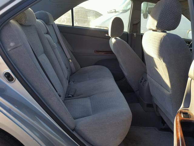 4T1BE30K72U638489 - 2002 TOYOTA CAMRY LE 银色 照片 6