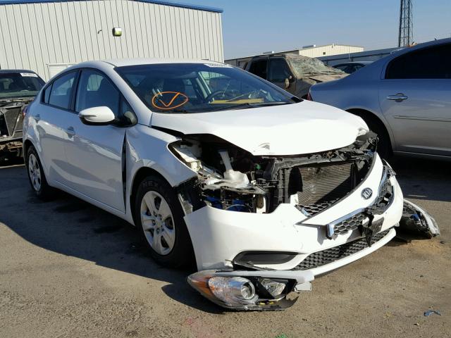 KNAFX4A69G5498032 - 2016 KIA FORTE LX WHITE photo 1