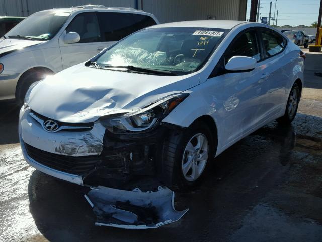 5NPDH4AE7FH620562 - 2015 HYUNDAI ELANTRA SE WHITE photo 2