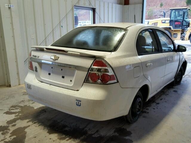 KL1TD56E69B614268 - 2009 CHEVROLET AVEO LS WHITE photo 4